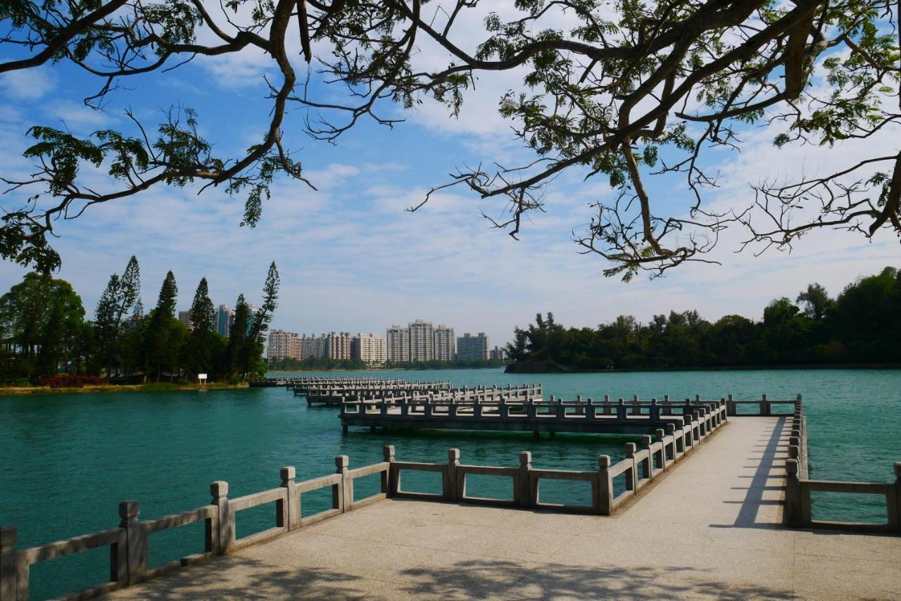 Chengching Lakefront Resort Kaohsiung Buitenkant foto